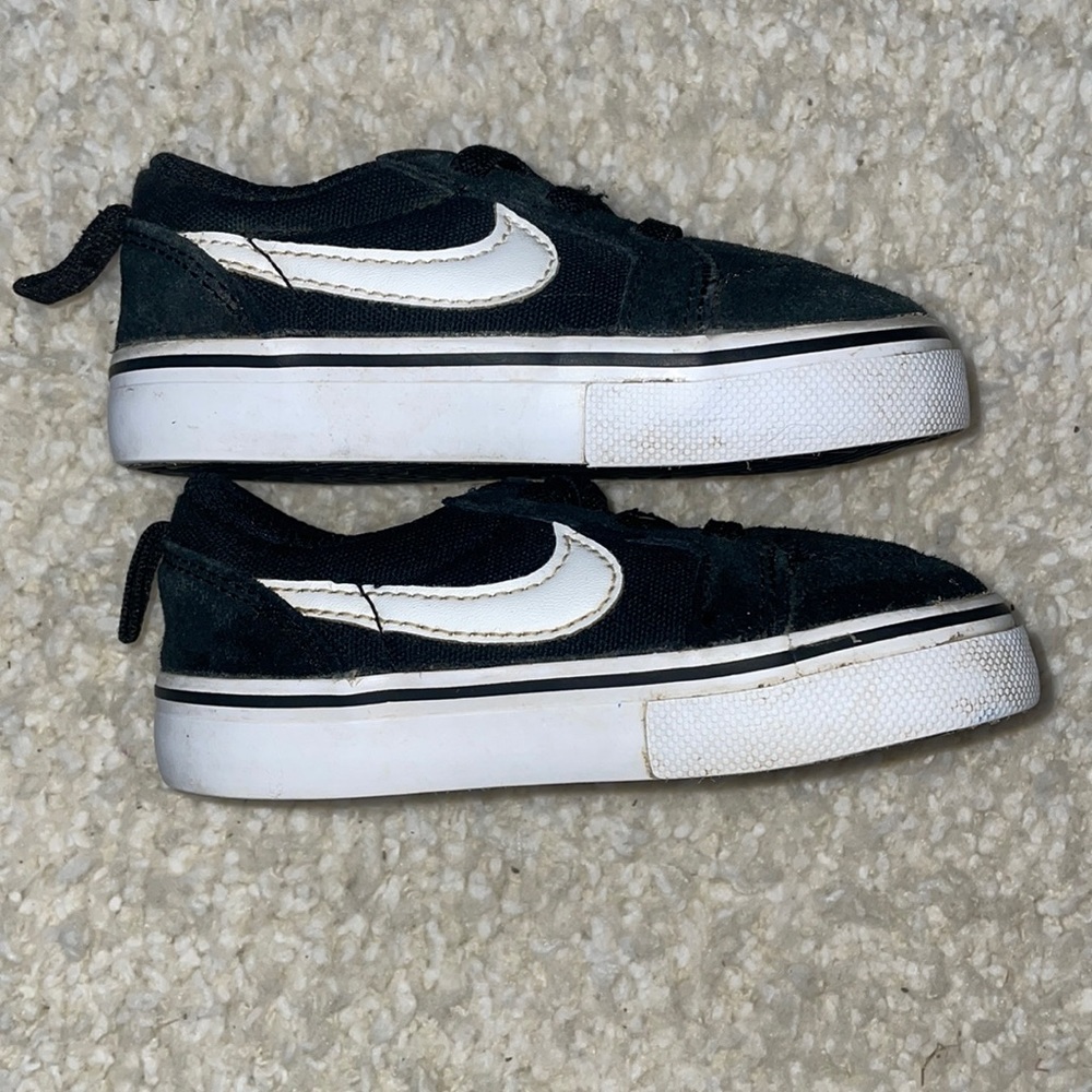 Nike Toddler 5C Slip On Tennis Shoes